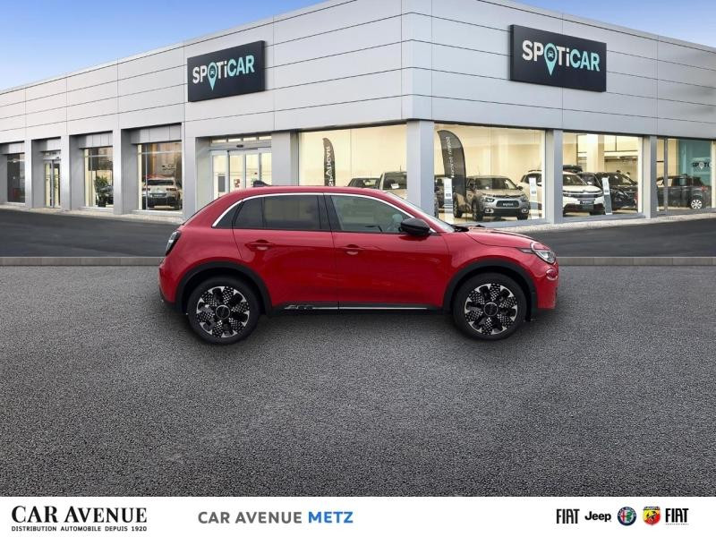 Occasion FIAT 600 1.2 Hybrid 100ch La Prima DCT6 2024 Red by (RED) 23690 € à Metz