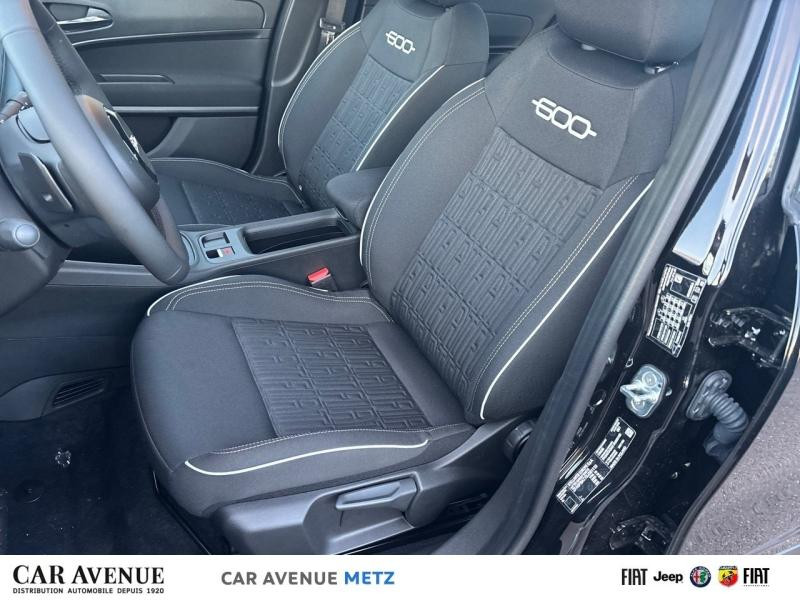 Occasion FIAT 600 1.2 Hybrid Turbo 110ch Pop DCT6 Step 2 2025 Onyx Black 25960 € à Metz