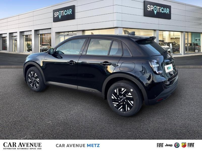 Occasion FIAT 600 1.2 Hybrid Turbo 110ch Pop DCT6 Step 2 2025 Onyx Black 25960 € à Metz