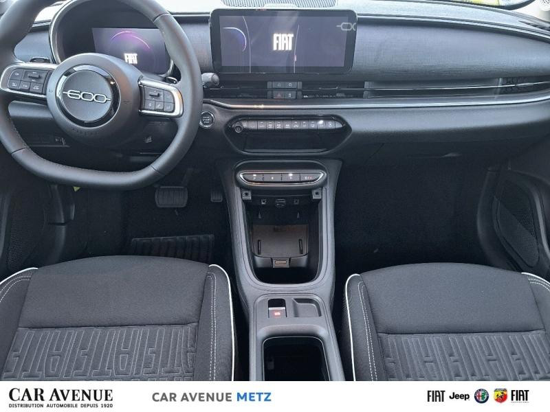 Occasion FIAT 600 1.2 Hybrid Turbo 110ch Pop DCT6 Step 2 2025 Onyx Black 25960 € à Metz