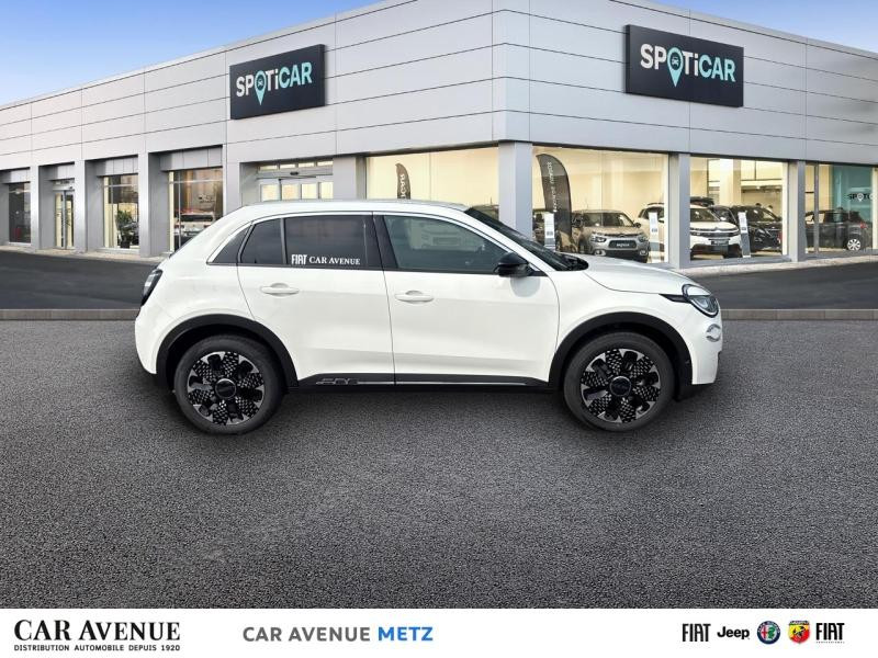 Used FIAT 600 1.2 Hybrid 136ch La Prima DCT6 2025 Ice White € 24790 in Metz