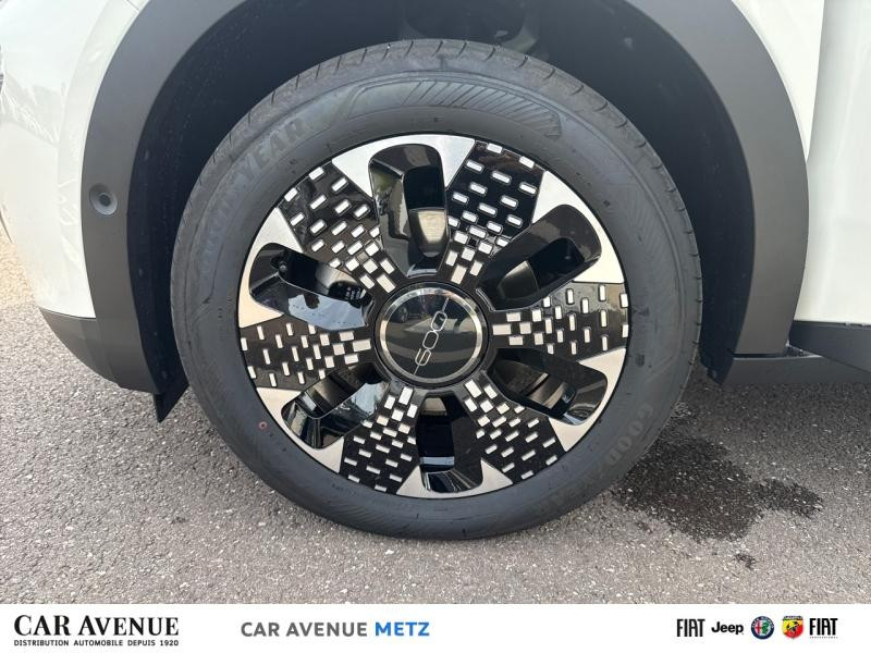 Used FIAT 600 1.2 Hybrid 136ch La Prima DCT6 2025 Ice White € 24790 in Metz