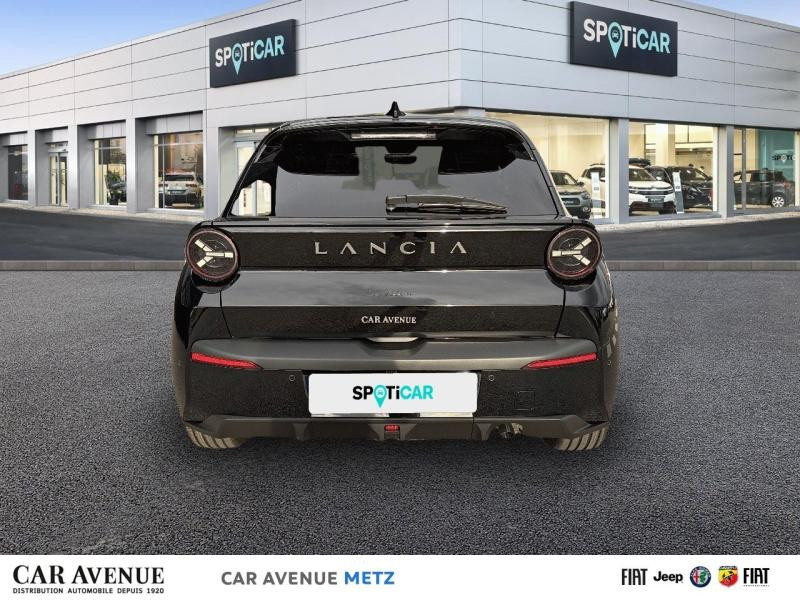 Occasion LANCIA Ypsilon 1.2 Ibrida 110ch HF Line eDCT6 2025 Noir Ardesia Métallisé 27950 € à Metz