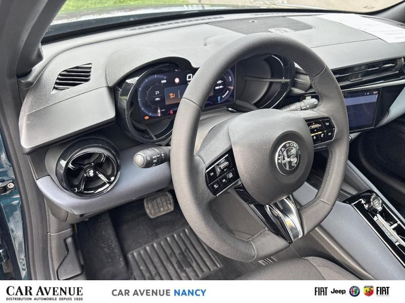 Occasion ALFA ROMEO Junior Elettrica 156ch Techno 2025 Bleu Navigli Métallisée/Toit noir 35550 € à Metz