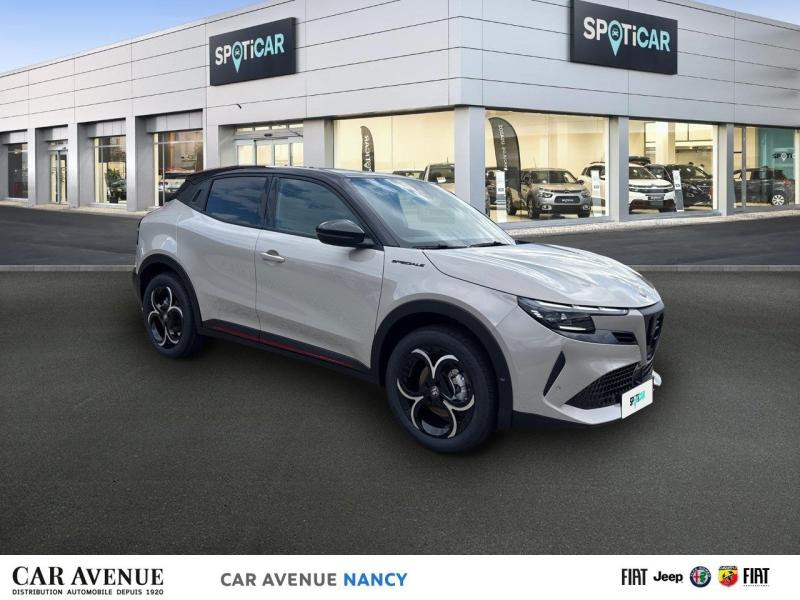 Occasion ALFA ROMEO Junior 1.2 Ibrida 145ch Speciale e-DCT6 2025 Ivoire Scala Métallisée/Toit noir 31990 € à Metz