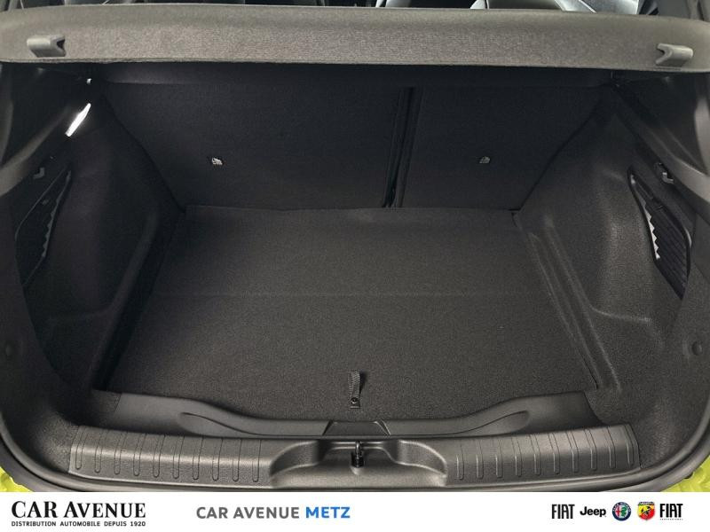 Used ABARTH 600 e 240ch 54kWh Turismo 2025 Vert Acide € 33390 in Metz