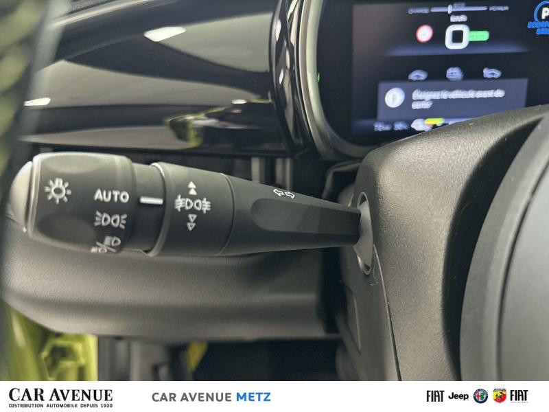 Used ABARTH 600 e 240ch 54kWh Turismo 2025 Vert Acide € 33390 in Metz