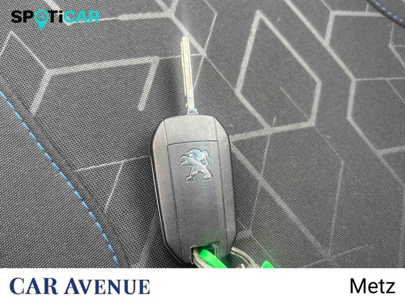 Occasion PEUGEOT 2008 1.2 PureTech 110ch E6.c Signature S&S 5cv 2019 Bleu Quasar 9990 € à Metz