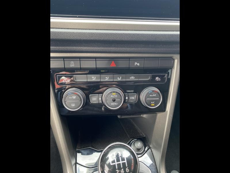 Used VOLKSWAGEN T-Roc 1.0 TSI 110ch Lounge garantie 12 mois 2021 Blanc Pur € 18490 in Thionville