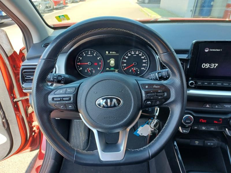 Used KIA Stonic 1.0 T-GDi 100ch MHEV Launch Edition iBVM6 2021 Rouge Grenadine métallisé / Toit Noir € 15990 in Thionville