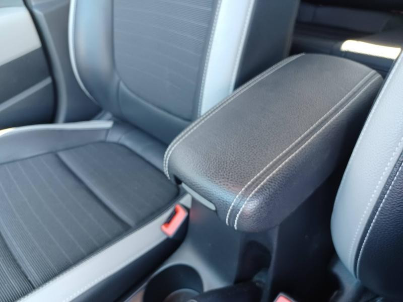 Used KIA Stonic 1.0 T-GDi 100ch MHEV Launch Edition iBVM6 2021 Rouge Grenadine métallisé / Toit Noir € 15990 in Thionville