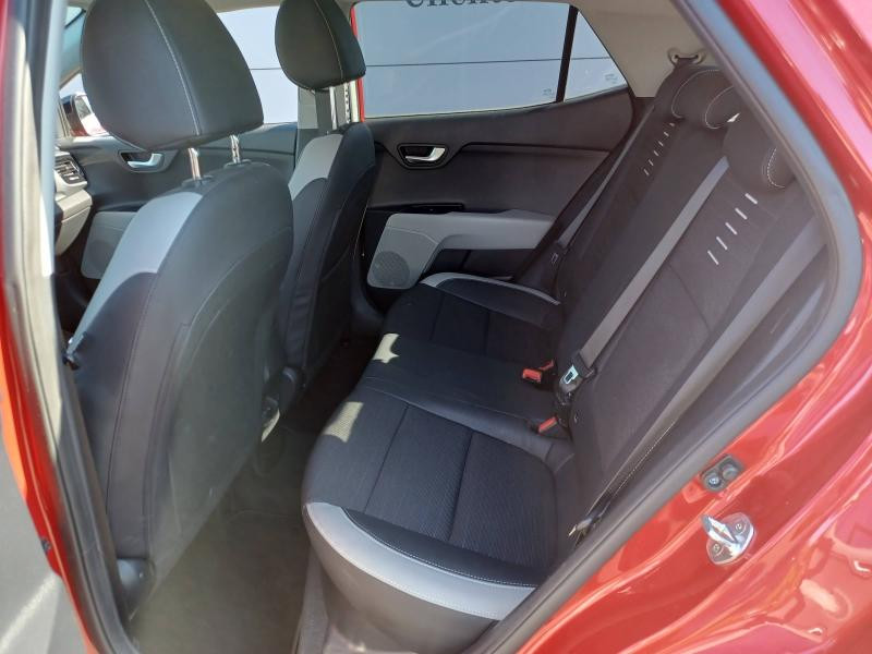 Used KIA Stonic 1.0 T-GDi 100ch MHEV Launch Edition iBVM6 2021 Rouge Grenadine métallisé / Toit Noir € 15990 in Thionville