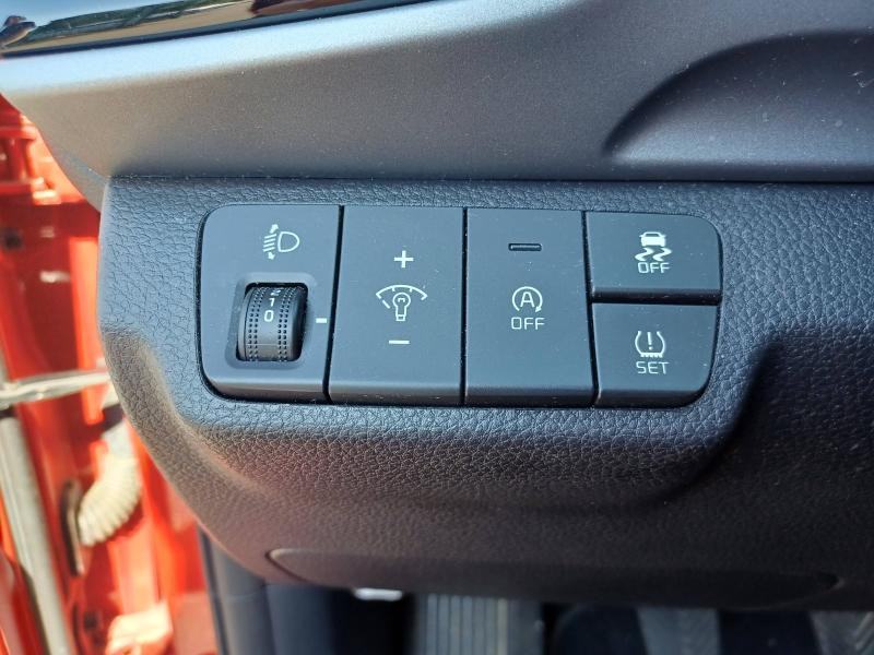 Used KIA Stonic 1.0 T-GDi 100ch MHEV Launch Edition iBVM6 2021 Rouge Grenadine métallisé / Toit Noir € 15990 in Thionville