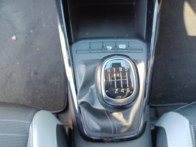 Used KIA Stonic 1.0 T-GDi 100ch MHEV Launch Edition iBVM6 2021 Rouge Grenadine métallisé / Toit Noir € 15990 in Thionville
