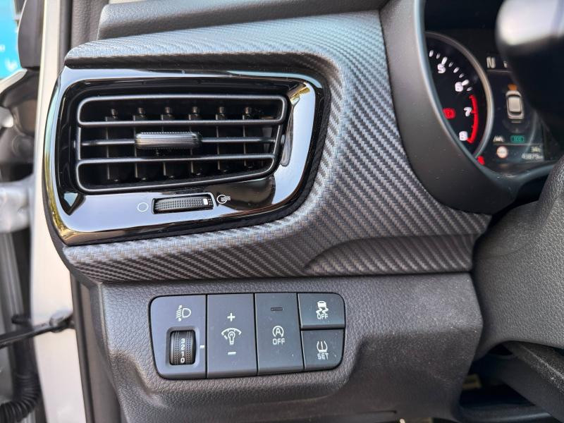 Used KIA Stonic 1.0 T-GDi 120ch MHEV GT Line iBVM6 garantie 10-2029 2022 Blanc € 18490 in Thionville