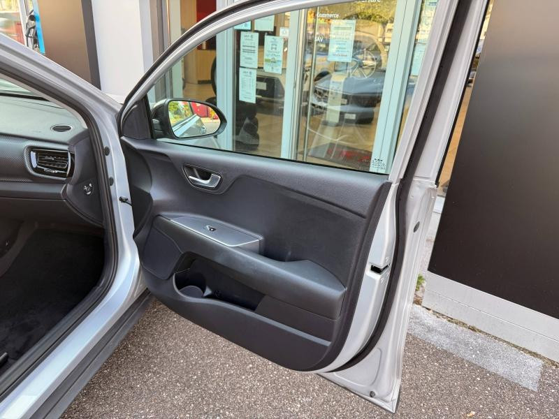 Used KIA Stonic 1.0 T-GDi 120ch MHEV GT Line iBVM6 garantie 10-2029 2022 Blanc € 18490 in Thionville