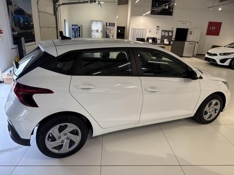 Used HYUNDAI i20 1.2 79ch Initia GARANTIE 11-2030 2025 Atlas White € 16790 in Thionville