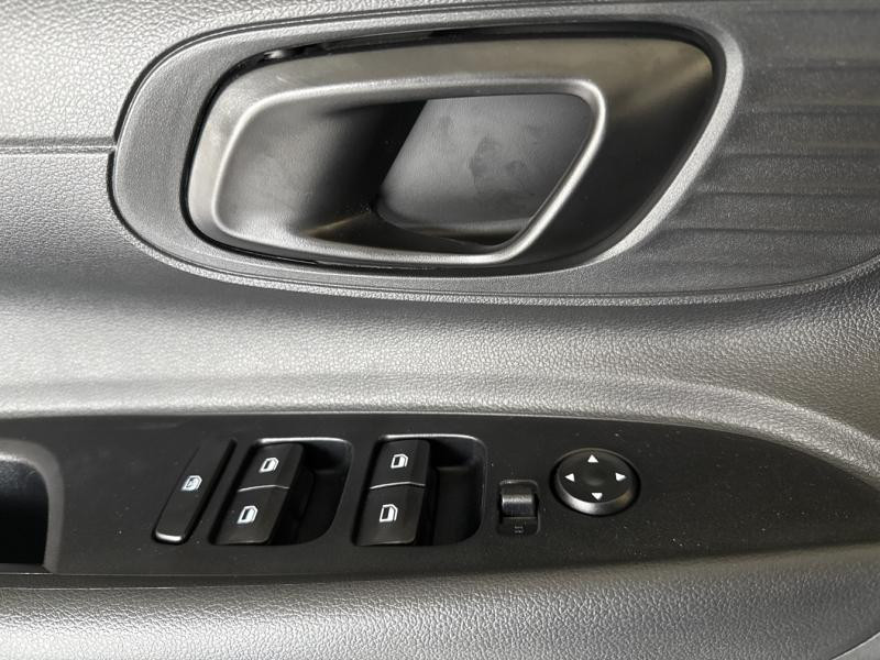 Used HYUNDAI i20 1.2 79ch Initia GARANTIE 11-2030 2025 Atlas White € 16790 in Thionville