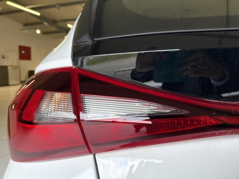 Used HYUNDAI i20 1.2 79ch Initia GARANTIE 11-2030 2025 Atlas White € 16790 in Thionville