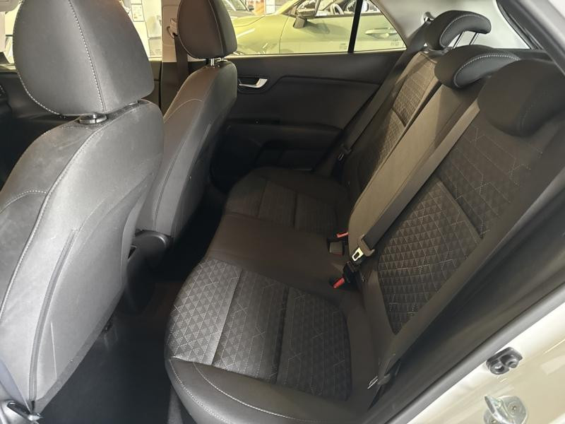 Used KIA Rio 1.0 T-GDI 100ch Active GARANTIE 12 MOIS 2023 Blanc € 15990 in Thionville