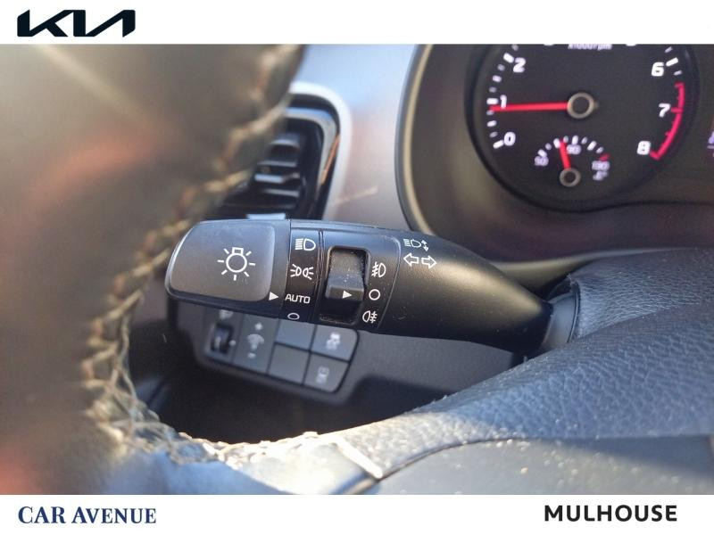 Used KIA Stonic 1.4 100ch ISG Active Garantie 1an CarPlay Caméra Clim 2018 Rouge Grenadine € 12990 in Thionville