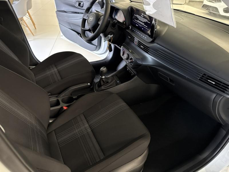 Used HYUNDAI i20 1.2 79ch Initia GARANTIE 11-2030 2025 Atlas White € 16790 in Thionville