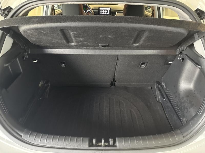 Used KIA Rio 1.0 T-GDI 100ch Active GARANTIE 12 MOIS 2023 Blanc € 15990 in Thionville