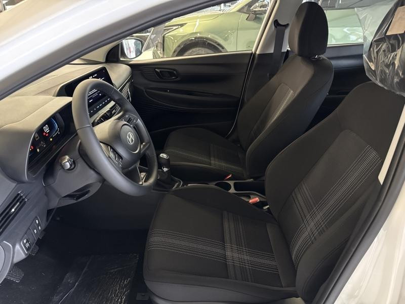 Used HYUNDAI i20 1.2 79ch Initia GARANTIE 11-2030 2025 Atlas White € 16790 in Thionville