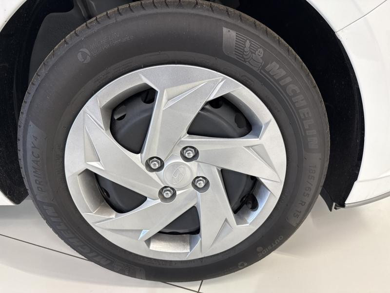Used HYUNDAI i20 1.2 79ch Initia GARANTIE 11-2030 2025 Atlas White € 16790 in Thionville