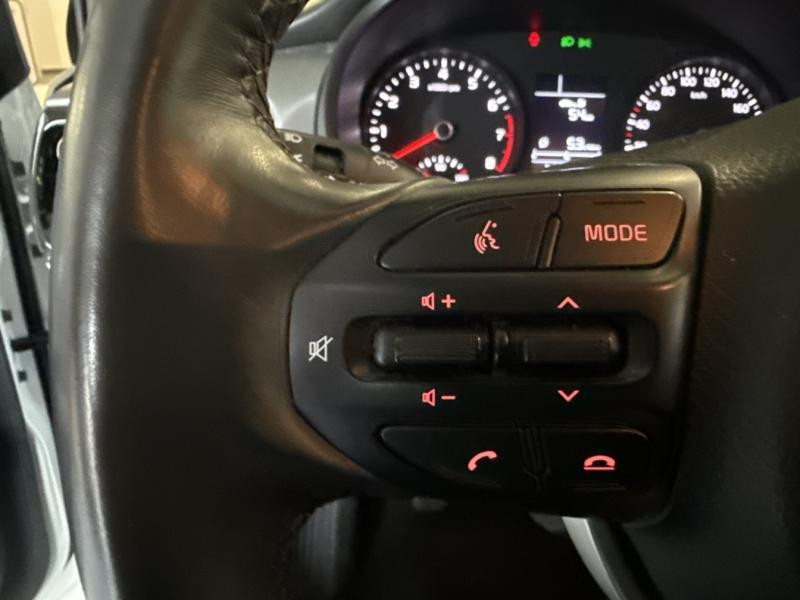 Used KIA Rio 1.0 T-GDI 100ch Active GARANTIE 12 MOIS 2023 Blanc € 15990 in Thionville