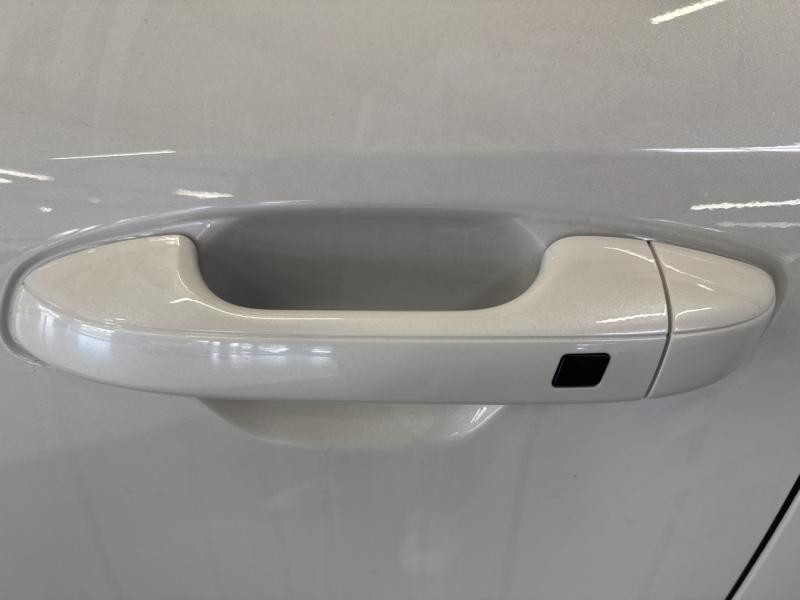 Used KIA Niro 1.6 GDi 129ch HEV Premium DCT6 2025  € 34990 in Thionville