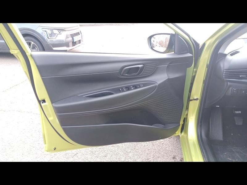 Used HYUNDAI i20 1.2 79ch Initia GARANTIE 11-2030 2025 Lucid Lime Metallic € 16790 in Thionville