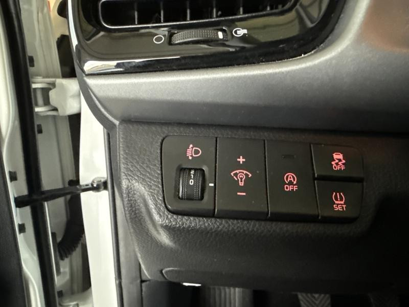 Occasion KIA Rio 1.0 T-GDI 100ch Active GARANTIE 12 MOIS 2023 Blanc 14490 € à Thionville