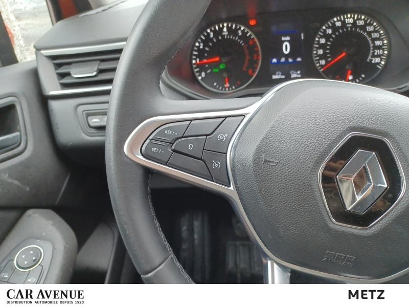 Used RENAULT Clio 1.0 TCe 90ch Evolution GARANTIE 12 MOIS 2023 Orange € 13890 in Thionville