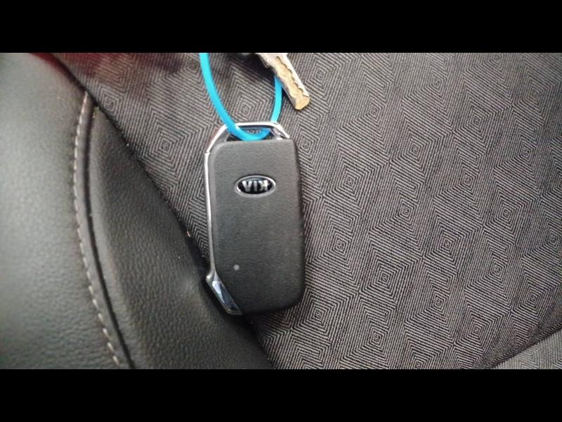 Occasion KIA Niro 1.6 GDi 105ch ISG + électrique 43.5ch Design DCT6 garantie 12 mois 2020 Bleu Lagon métallisé 18290 € à Thionville