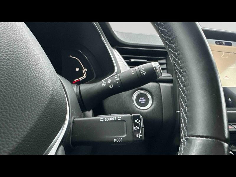 Occasion RENAULT Captur 1.3 TCe 130ch FAP Intens - 20 2020 Orange Atacama/Noir Etoile 15990 € à Longwy