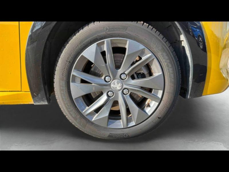Occasion PEUGEOT 208 e-208 136ch Style 2022 Jaune 15690 € à Longwy