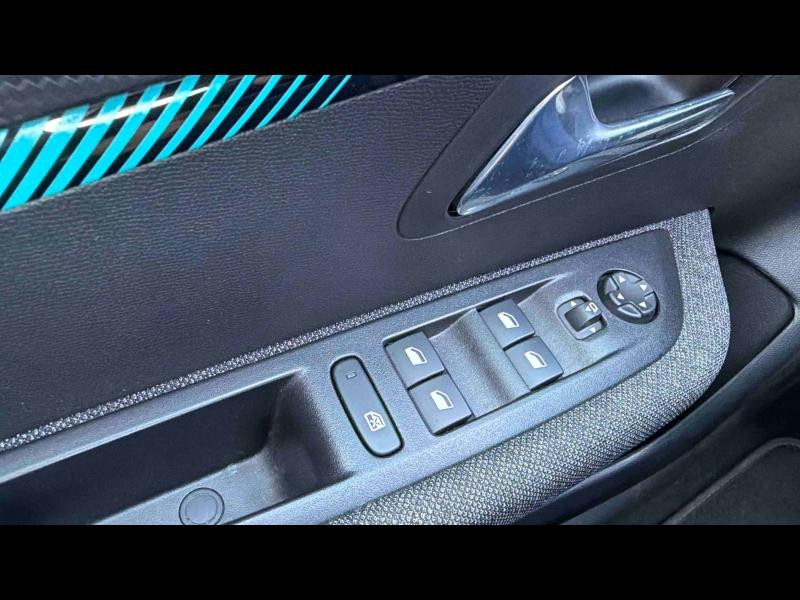Occasion PEUGEOT 208 e-208 136ch Style 2022 Jaune 15690 € à Longwy