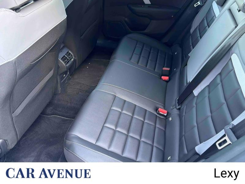 Used CITROEN C4 1.2 Hybride 145ch S&S MAX Automatique 2025 Blanc Okénite (M) € 24190 in Longwy