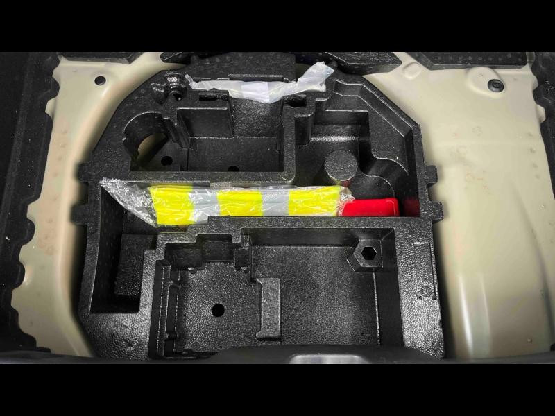 Used CITROEN C3 1.2 PureTech 100ch MAX 2024 Bleu Monte Carlo (O) - Toit Blanc Opale € 16790 in Longwy