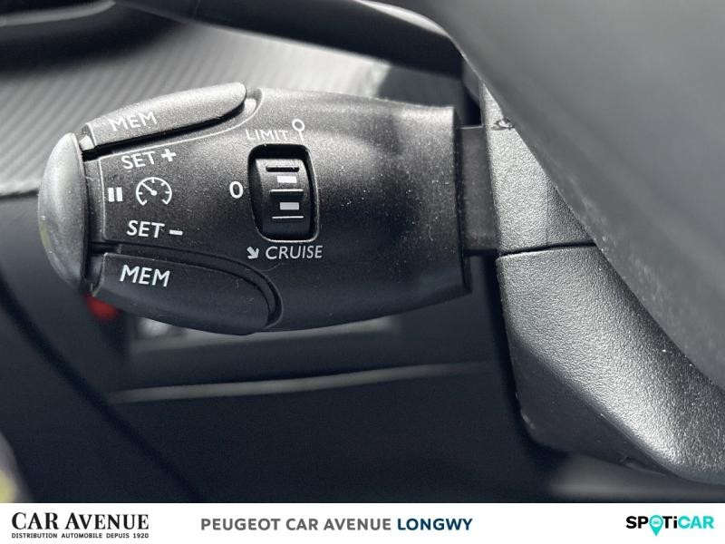 Used PEUGEOT 208 1.2 PureTech 100ch S&S GT Line EAT8 2019 Jaune Faro € 13490 in Longwy