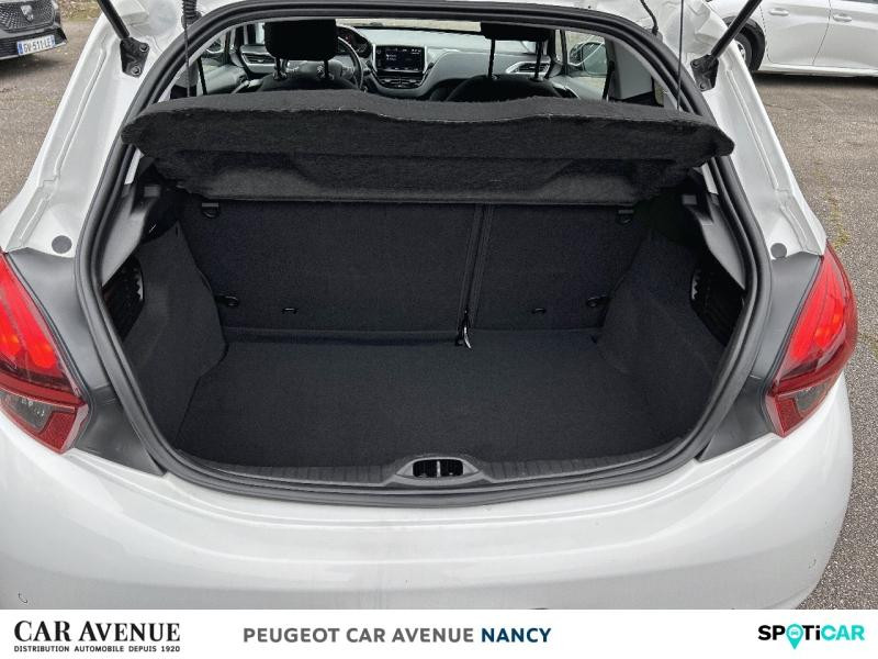 Used PEUGEOT 208 1.2 PureTech 110ch Allure S&S 3p 2018 Blanc Banquise € 8890 in Lunéville