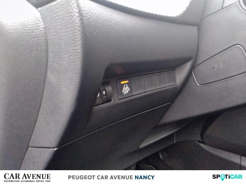 Occasion PEUGEOT 208 1.2 PureTech 100ch S&S Allure EAT8 2022 Bleu Vertigo (V) 14208 € à Lunéville