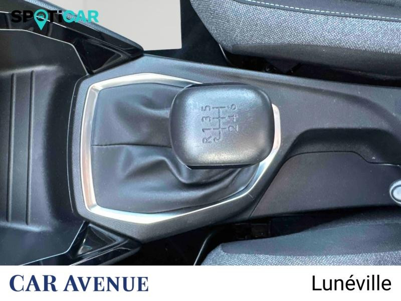 Used PEUGEOT 2008 1.2 PureTech 100ch S&S Style 2021 Blanc banquise (O) € 15620 in Lunéville