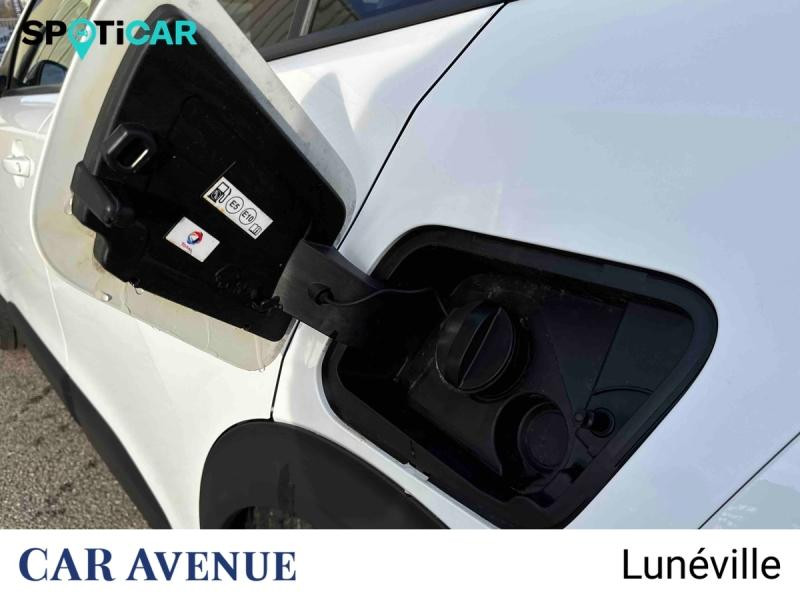 Used PEUGEOT 2008 1.2 PureTech 100ch S&S Style 2021 Blanc banquise (O) € 15620 in Lunéville