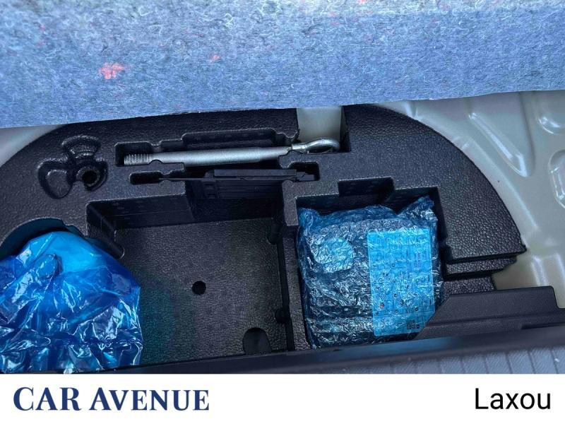 Occasion PEUGEOT 208 e-208 136ch Allure Pack 2024 Gris Artense (M) 20097 € à Lunéville