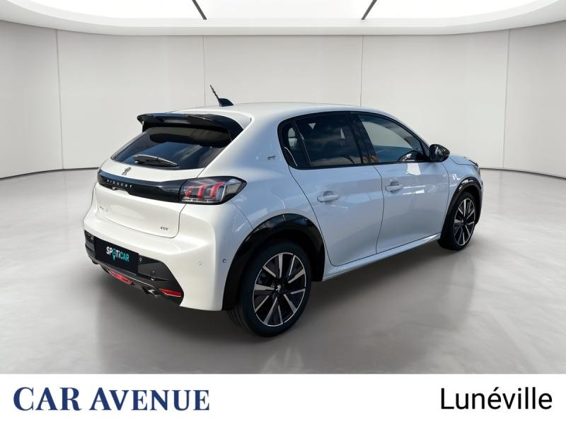 Used PEUGEOT 208 1.2 PureTech 100ch S&S GT EAT8 2021 Blanc nacré € 15157 in Lunéville