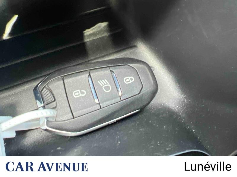 Used PEUGEOT 2008 1.2 PureTech 130ch S&S Allure EAT8 2021 Orange € 17528 in Lunéville