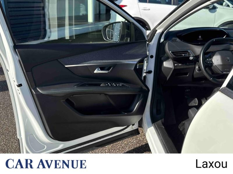 Used PEUGEOT 3008 HYBRID 225ch Allure Pack e-EAT8 2021 Toit Black Diamond Noir Perla Nera € 21890 in Lunéville