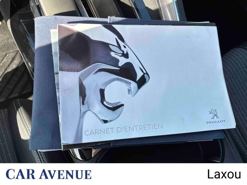 Used PEUGEOT 3008 HYBRID 225ch Allure Pack e-EAT8 2021 Toit Black Diamond Noir Perla Nera € 21890 in Lunéville